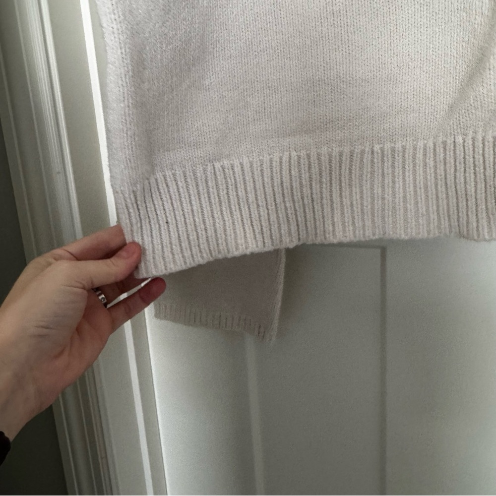 GAP Textured Knit Sweater in Cream size Medium Tall - Picture 6 of 8